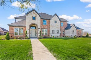 828 Mallard Pointe Drive, Grand Prairie, TX 75104