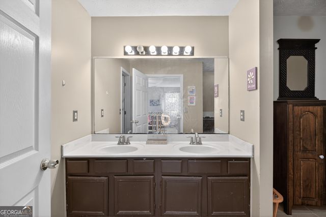 124 Wooddale Lane, Carrollton, GA 30117