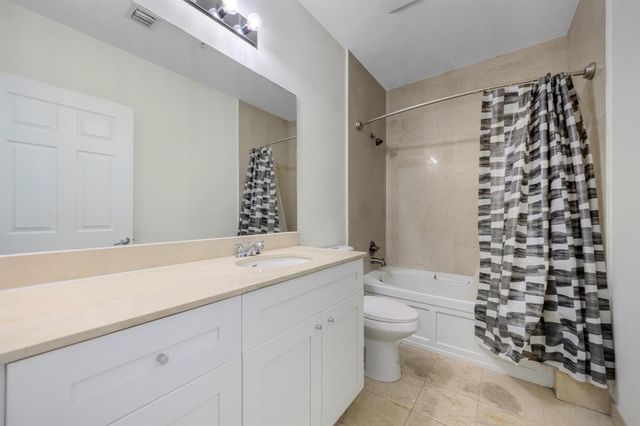 2100 VAN BUREN Street 206, Hollywood, FL 33020