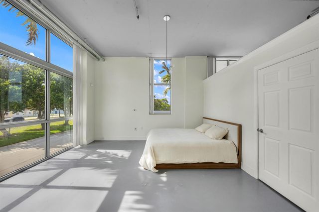2100 VAN BUREN Street 206, Hollywood, FL 33020