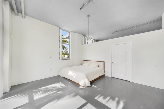 2100 VAN BUREN Street 206, Hollywood, FL 33020