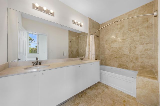 2100 VAN BUREN Street 206, Hollywood, FL 33020