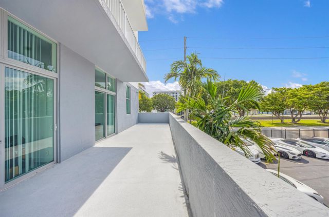 2100 VAN BUREN Street 206, Hollywood, FL 33020