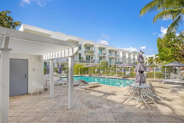 2100 VAN BUREN Street 206, Hollywood, FL 33020