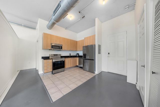 2100 VAN BUREN Street 206, Hollywood, FL 33020