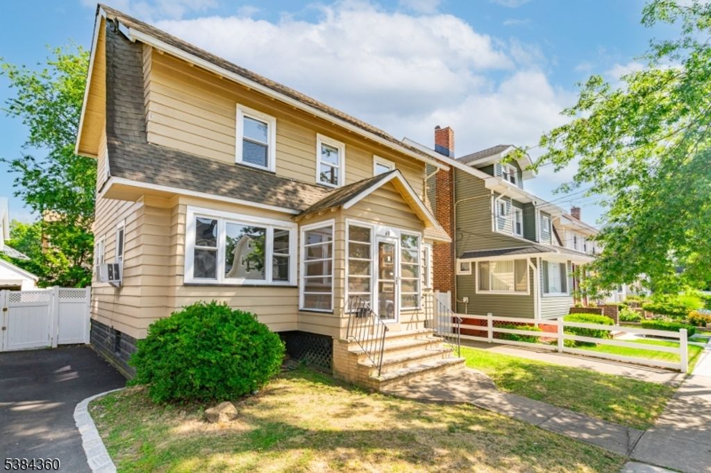68 Richelieu Pl, Newark City, NJ 07106 — photo 2