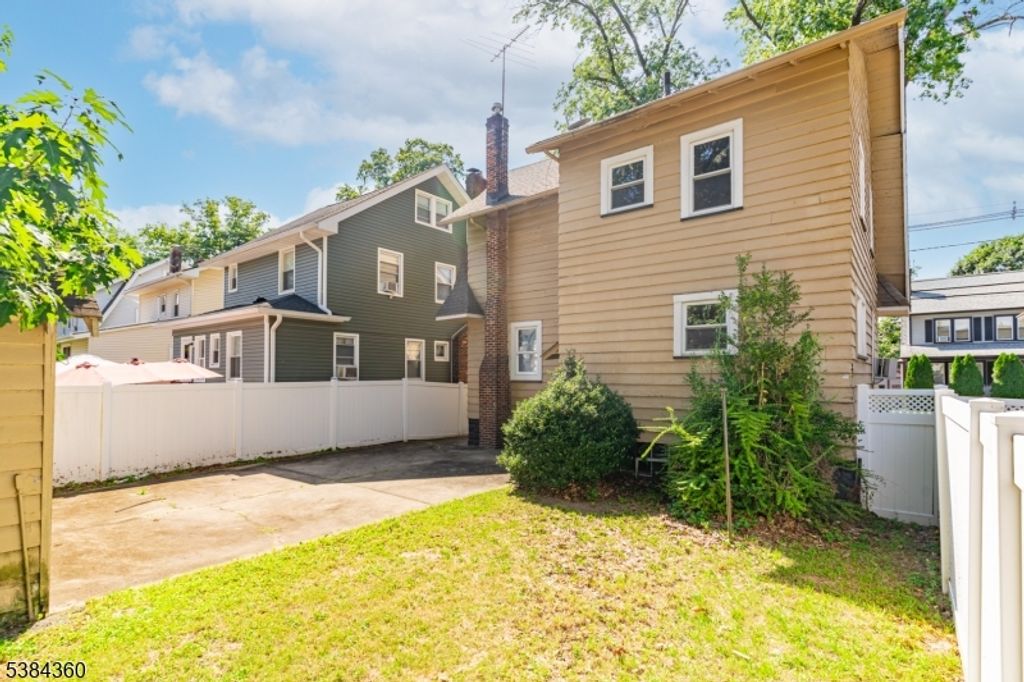 68 Richelieu Pl, Newark City, NJ 07106 — photo 5