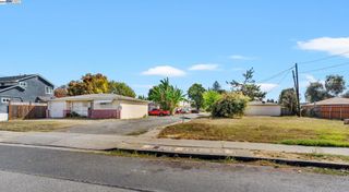 823 Blossom Way, Hayward, CA 94541