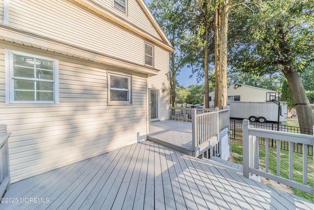901 Palmer Avenue, Holmdel, NJ 07733