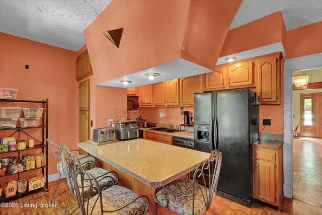 134 Northwestern Pkwy, Louisville, KY 40212