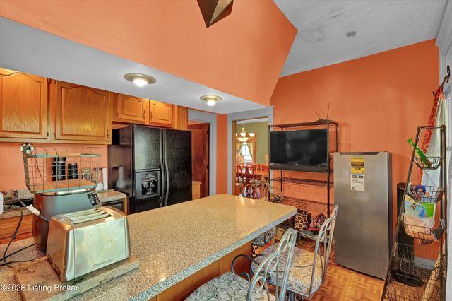 134 Northwestern Pkwy, Louisville, KY 40212