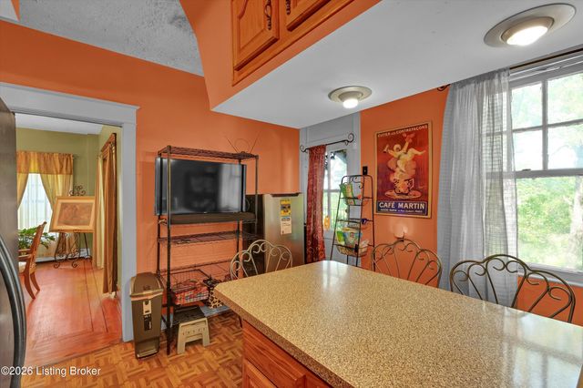 134 Northwestern Pkwy, Louisville, KY 40212