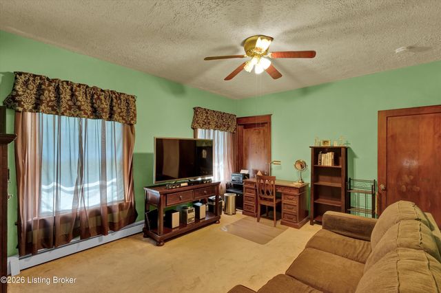134 Northwestern Pkwy, Louisville, KY 40212