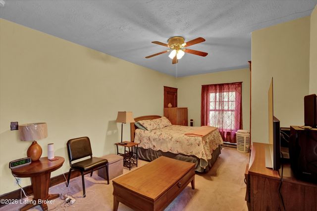 134 Northwestern Pkwy, Louisville, KY 40212