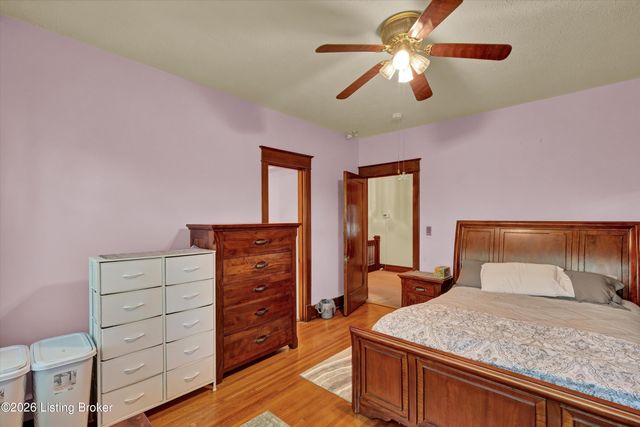 134 Northwestern Pkwy, Louisville, KY 40212
