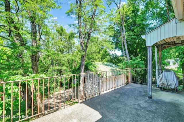 134 Northwestern Pkwy, Louisville, KY 40212