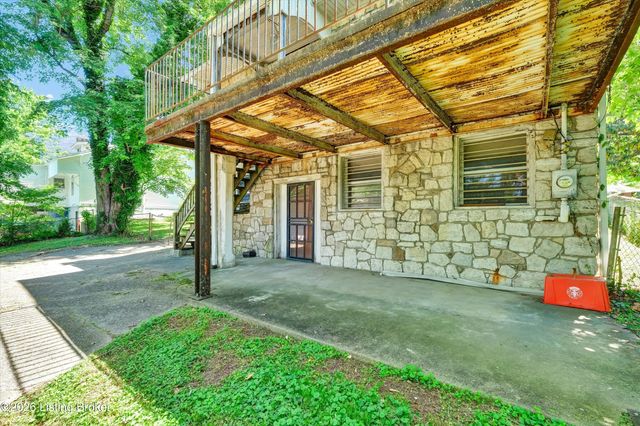 134 Northwestern Pkwy, Louisville, KY 40212