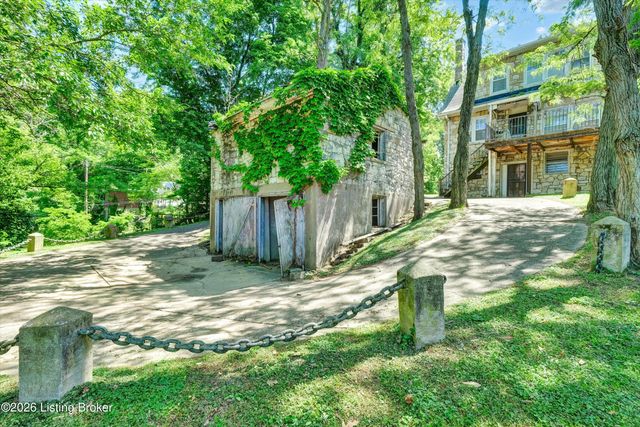 134 Northwestern Pkwy, Louisville, KY 40212