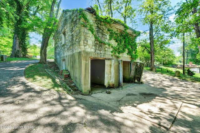 134 Northwestern Pkwy, Louisville, KY 40212