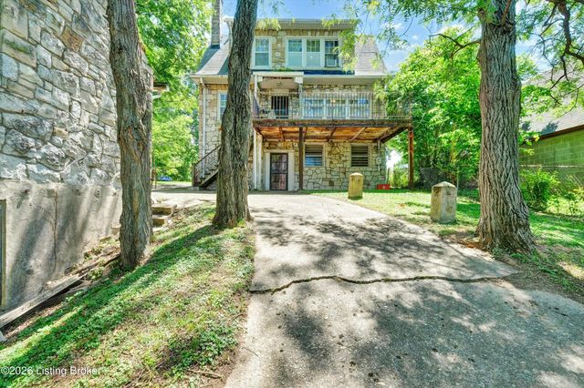 134 Northwestern Pkwy, Louisville, KY 40212