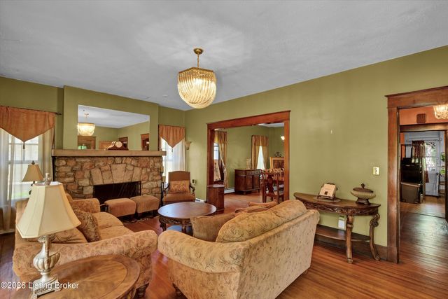 134 Northwestern Pkwy, Louisville, KY 40212