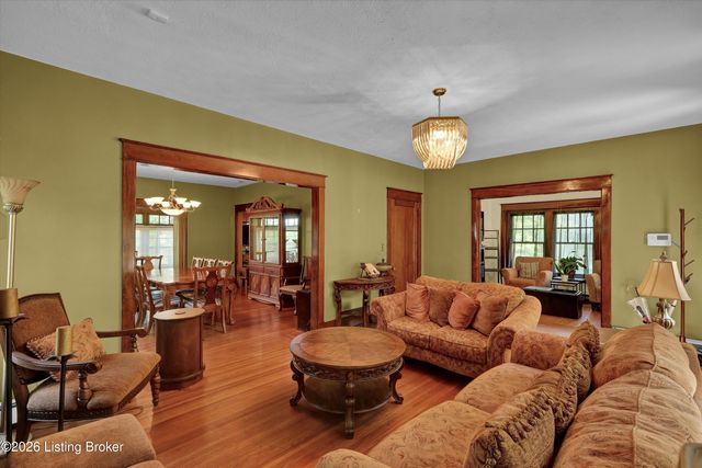 134 Northwestern Pkwy, Louisville, KY 40212
