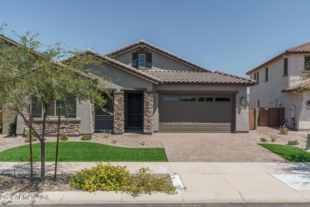 15758 W SAND HILLS Road, Surprise, AZ 85387 — exterior