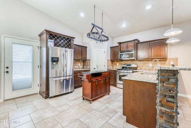 14209 RATTLER POINT Drive, El Paso, TX 79938