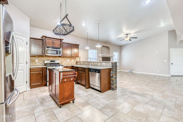 14209 RATTLER POINT Drive, El Paso, TX 79938