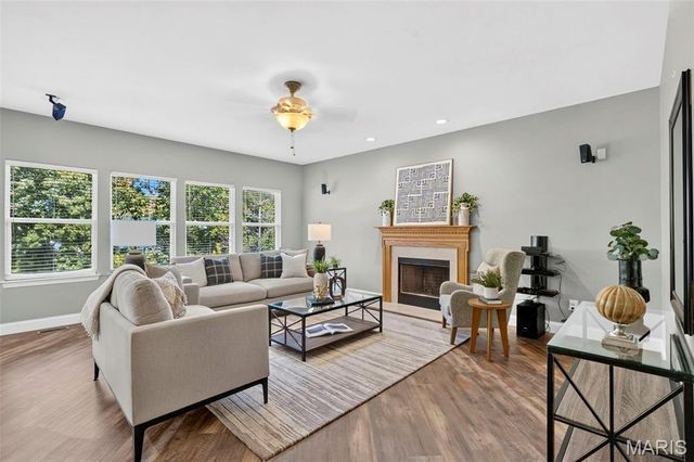 5826 Southcrest Way, St Louis, MO 63129
