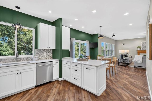 5826 Southcrest Way, St Louis, MO 63129
