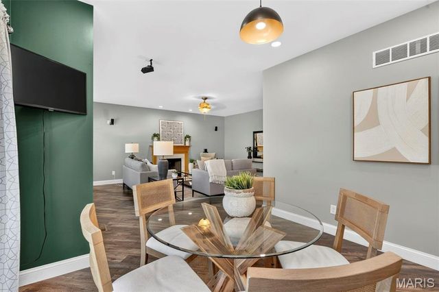 5826 Southcrest Way, St Louis, MO 63129