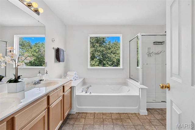 5826 Southcrest Way, St Louis, MO 63129