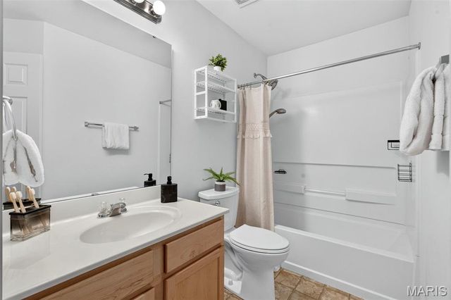 5826 Southcrest Way, St Louis, MO 63129