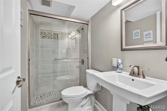 5826 Southcrest Way, St Louis, MO 63129