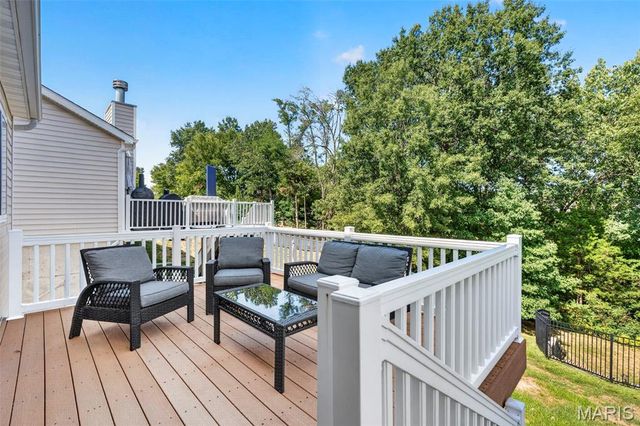 5826 Southcrest Way, St Louis, MO 63129