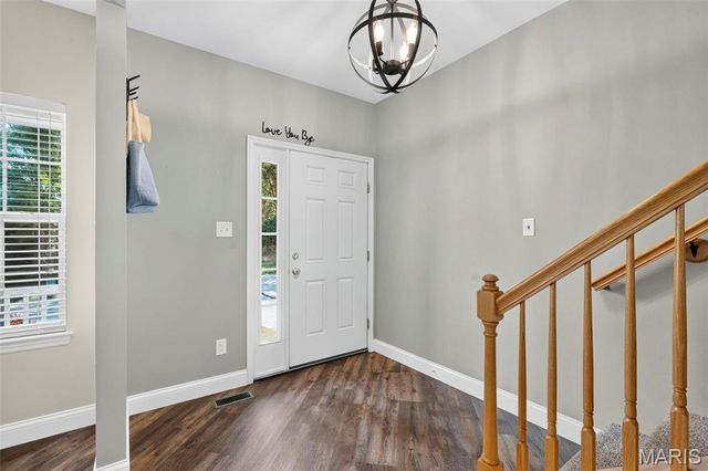 5826 Southcrest Way, St Louis, MO 63129