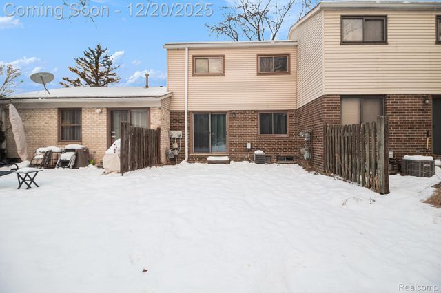 8354 Lakeview Court, Ypsilanti, MI 48198