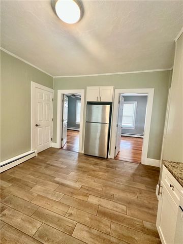 25 10th Street 2, East Providence, RI 02914