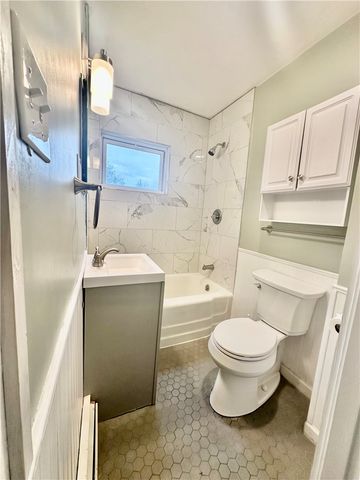 25 10th Street 2, East Providence, RI 02914