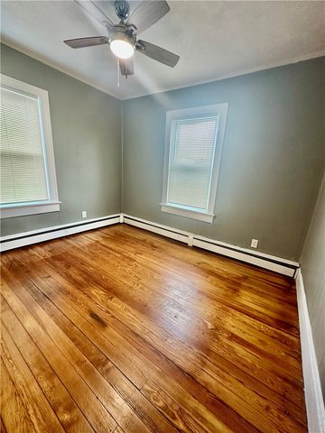 25 10th Street 2, East Providence, RI 02914