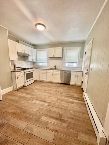 25 10th Street 2, East Providence, RI 02914
