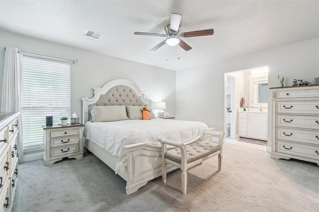 1051 Royal Lane, Yukon, OK 73099