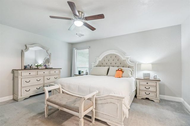 1051 Royal Lane, Yukon, OK 73099