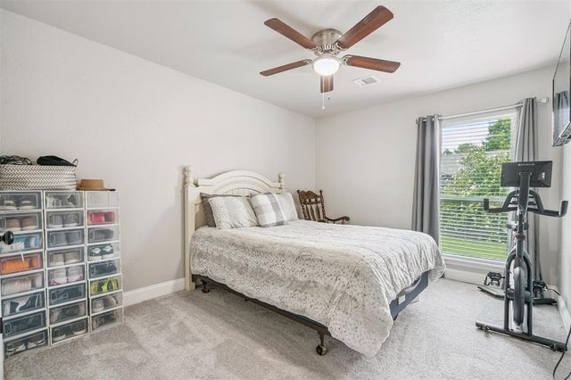 1051 Royal Lane, Yukon, OK 73099