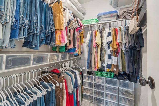 1051 Royal Lane, Yukon, OK 73099