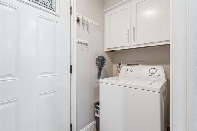 1051 Royal Lane, Yukon, OK 73099