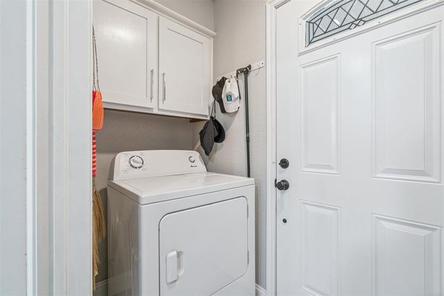 1051 Royal Lane, Yukon, OK 73099