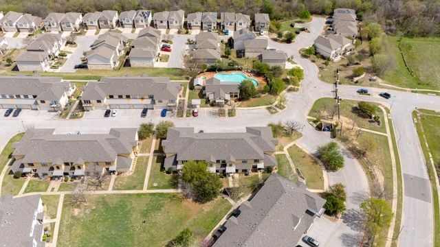 2101 Town Centre DR 2006, Round Rock, TX 78664