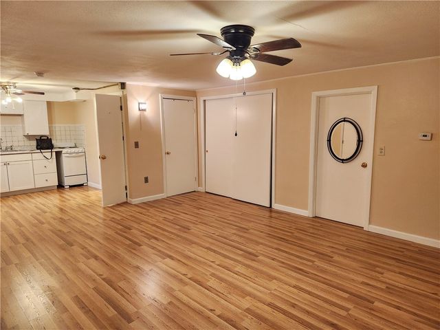 72 West Shore Road 3, Warwick, RI 02886